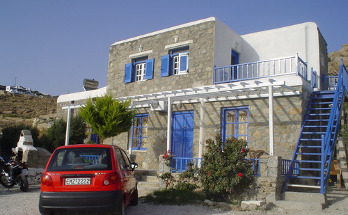 MARINA'S ROOMS AND APARTMENTS